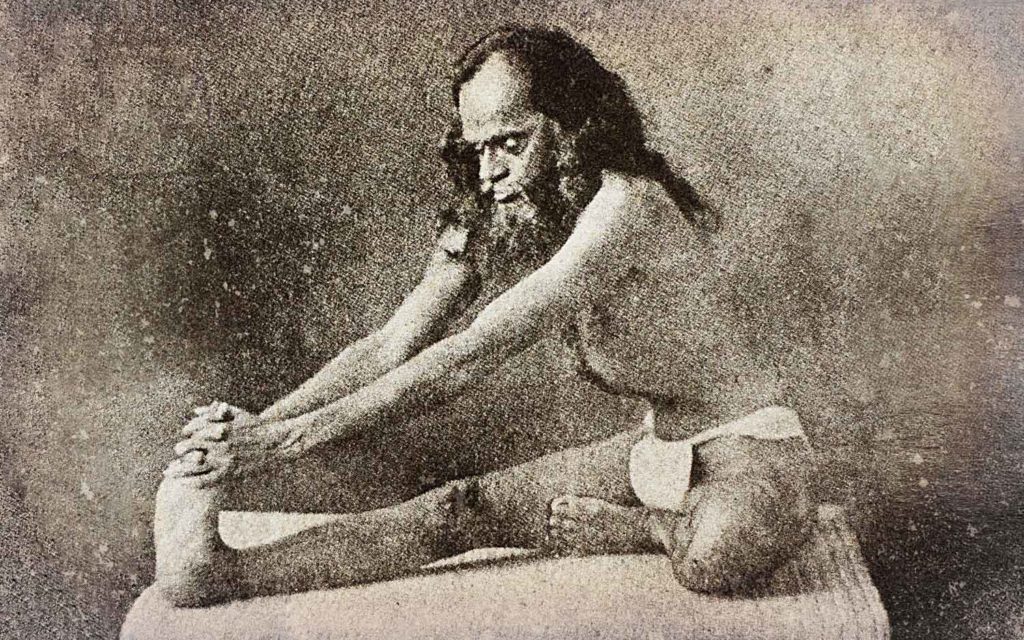 Arthur Avalon was one of the first westerner to practice hatha yoga. Here is performing maha mudra.